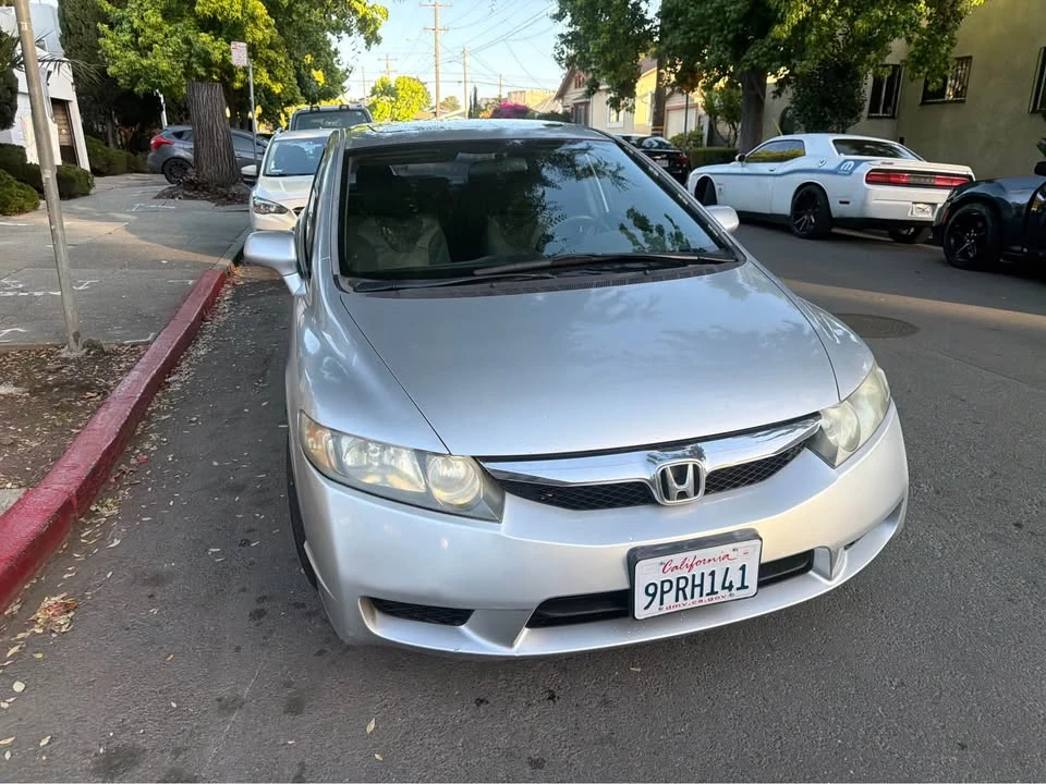 2011 Honda Civic 8th Gen - Image 3 of 18