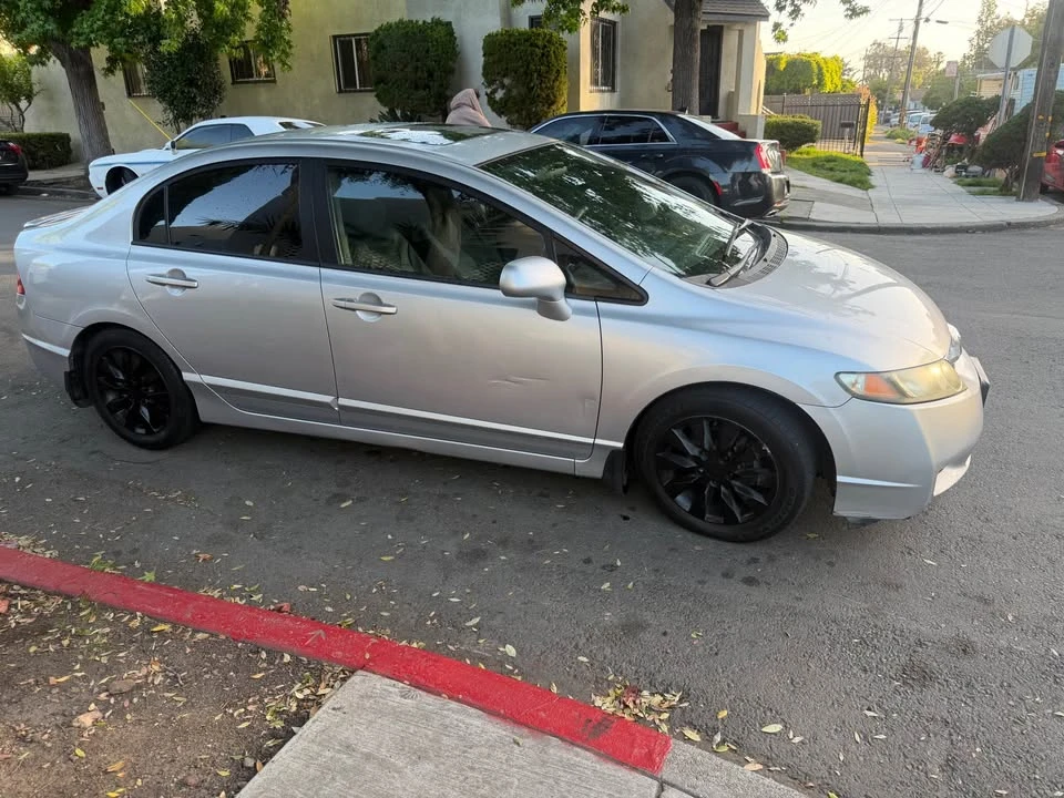 2011 Honda Civic 8th Gen - Image 12 of 18