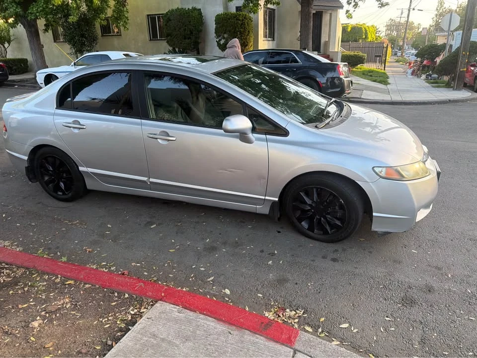 2011 Honda Civic 8th Gen - Image 10 of 18
