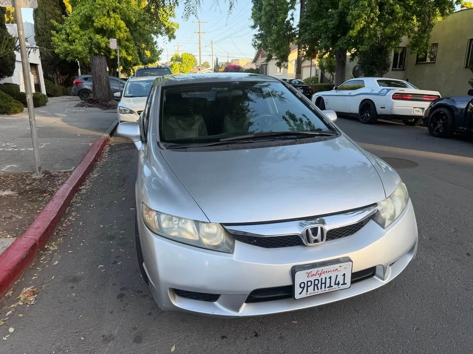 2011 Honda Civic 8th Gen - Image 2 of 18