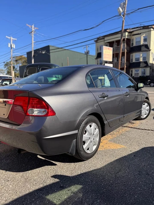 2011 Honda Civic 8th Gen - Image 5 of 17
