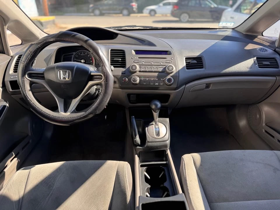 2011 Honda Civic 8th Gen - Image 10 of 17