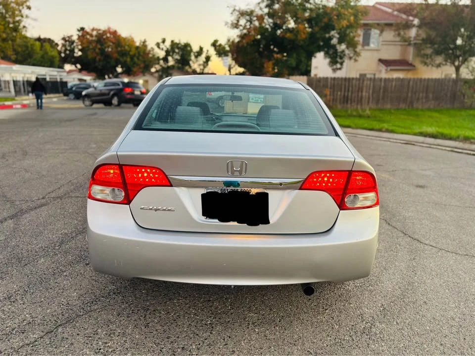 2011 Honda Civic 8th Gen - Image 7 of 16