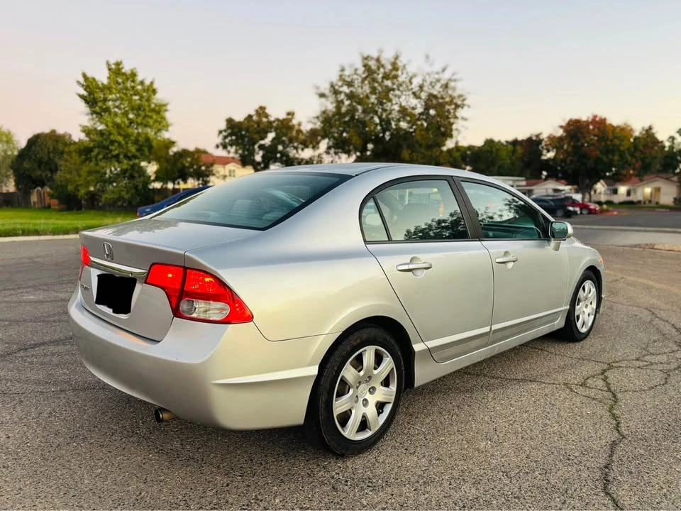 2011 Honda Civic 8th Gen - Image 6 of 16