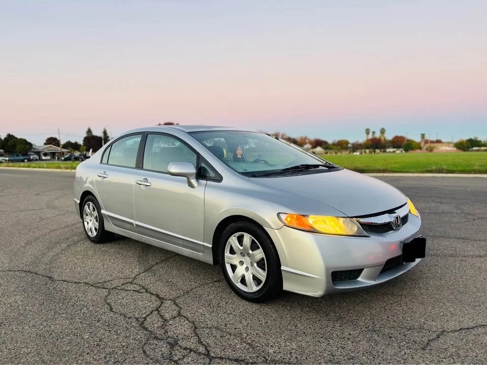 2011 Honda Civic 8th Gen - Image 3 of 16