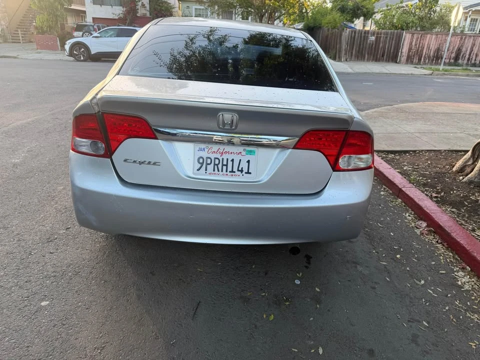 2011 Honda Civic 8th Gen - Image 9 of 13