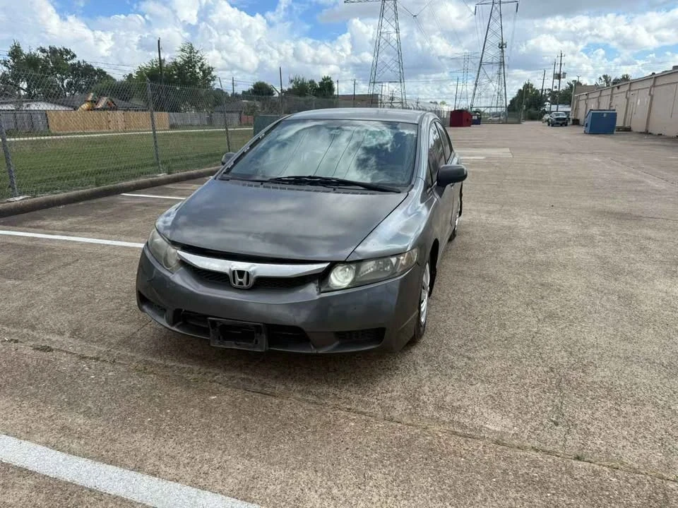 2011 Honda Civic 8th Gen - Image 3 of 16
