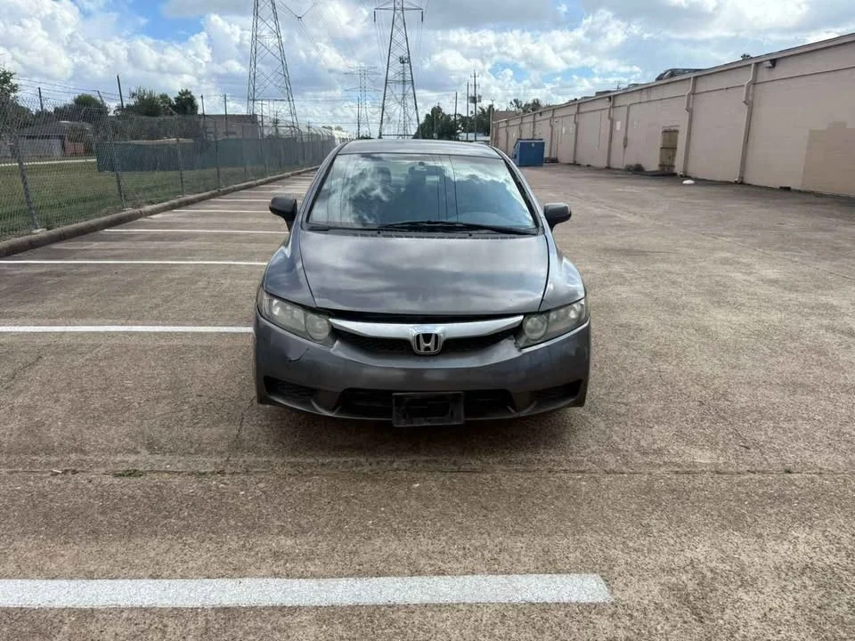2011 Honda Civic 8th Gen - Image 2 of 16