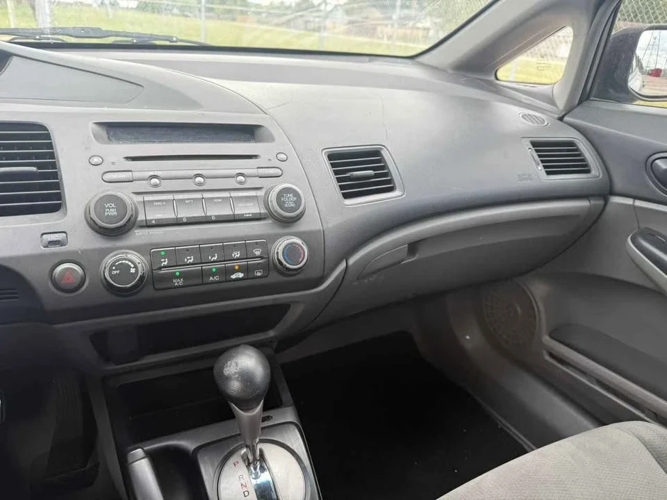 2011 Honda Civic 8th Gen - Image 12 of 16