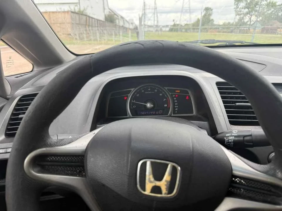 2011 Honda Civic 8th Gen - Image 15 of 16