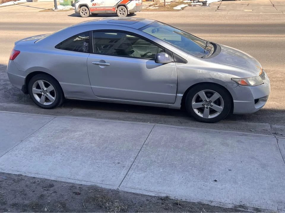 2011 Honda Civic 8th Gen - Image 5 of 5