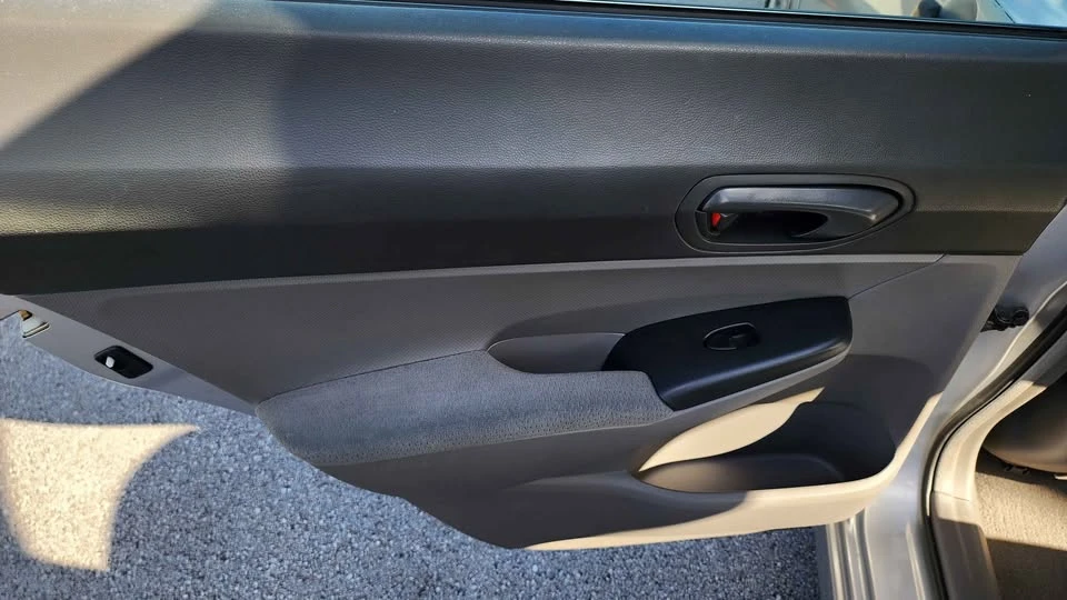 2011 Honda Civic 8th Gen - Image 14 of 19