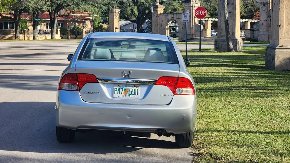 2011 Honda Civic 8th Gen - Image 6 of 19