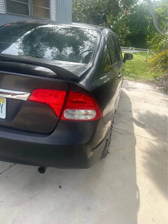 2011 Honda Civic 8th Gen - Image 5 of 5