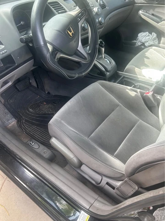 2011 Honda Civic 8th Gen - Image 3 of 5
