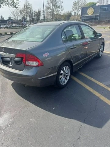 2011 Honda Civic 8th Gen - Image 8 of 17
