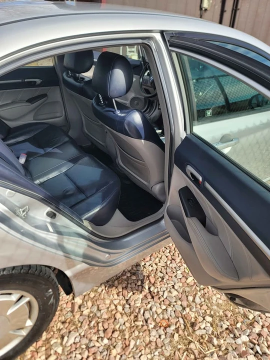 2011 Honda Civic 8th Gen - Image 4 of 11
