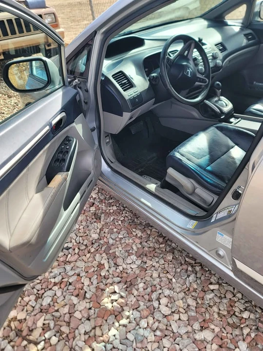 2011 Honda Civic 8th Gen - Image 6 of 11