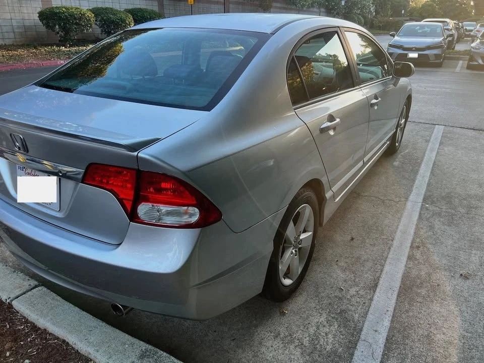 2011 Honda Civic 8th Gen - Image 4 of 17