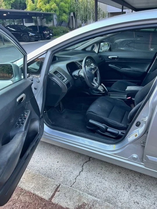 2011 Honda Civic 8th Gen - Image 10 of 17