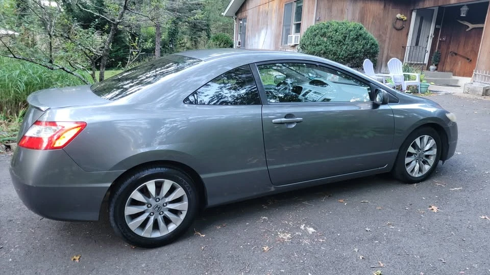 2011 Honda Civic 8th Gen - Image 8 of 13
