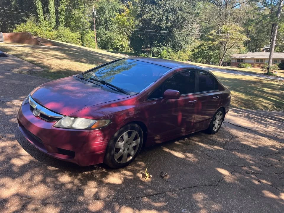 2011 Honda Civic 8th Gen - Image 3 of 9
