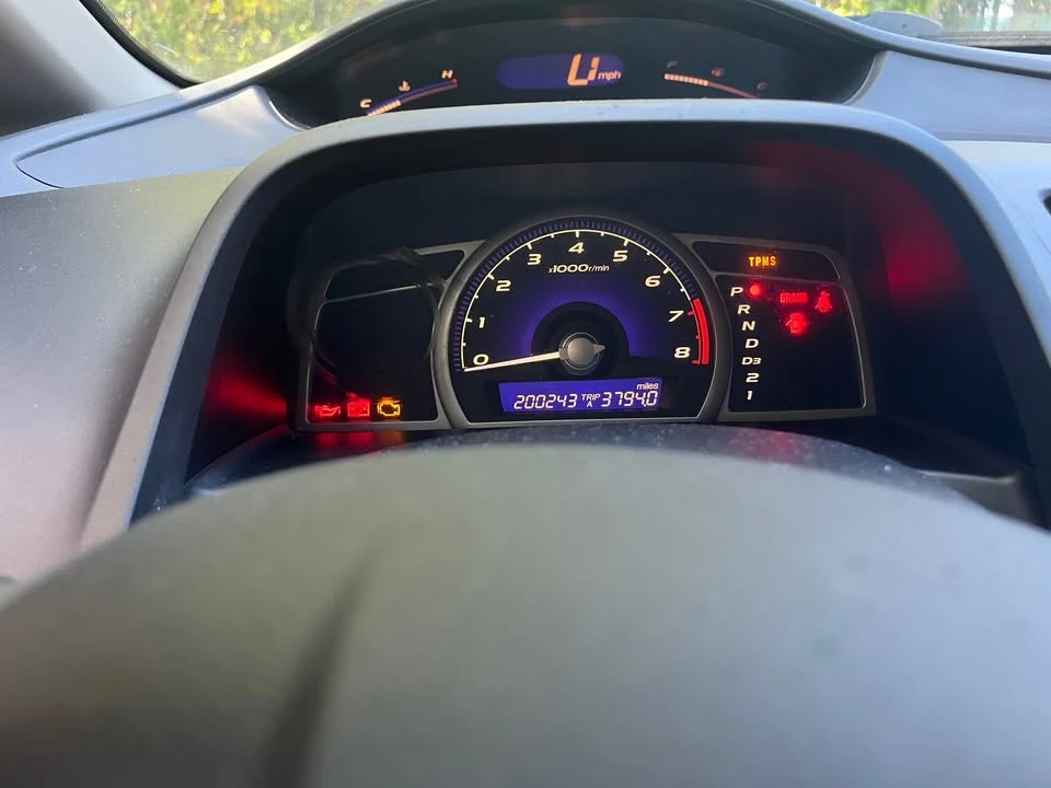 2011 Honda Civic 8th Gen - Image 9 of 9