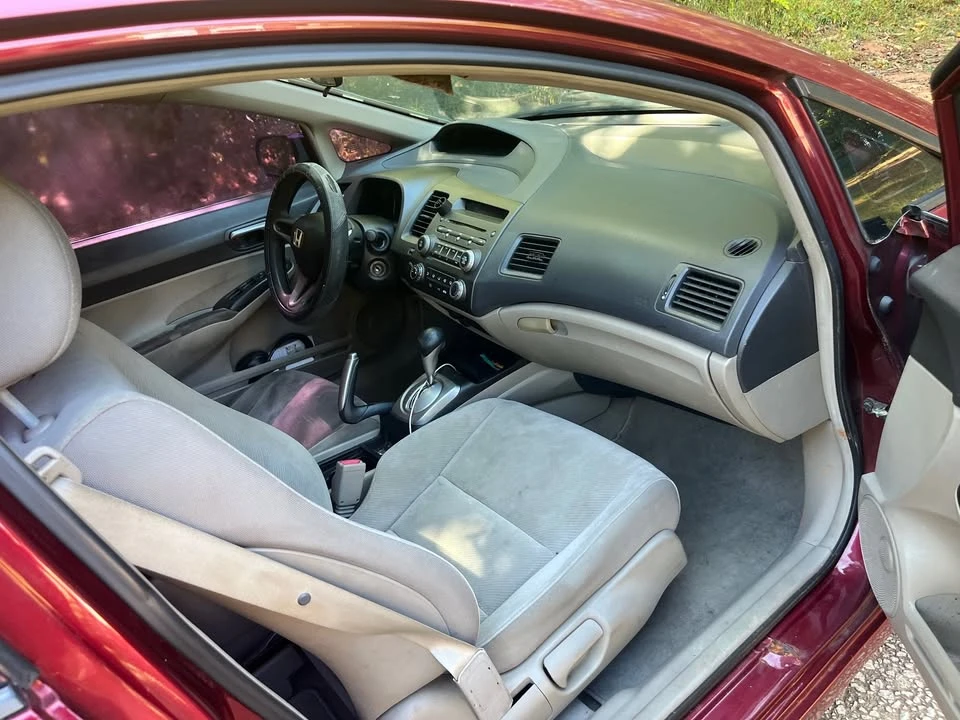2011 Honda Civic 8th Gen - Image 8 of 9