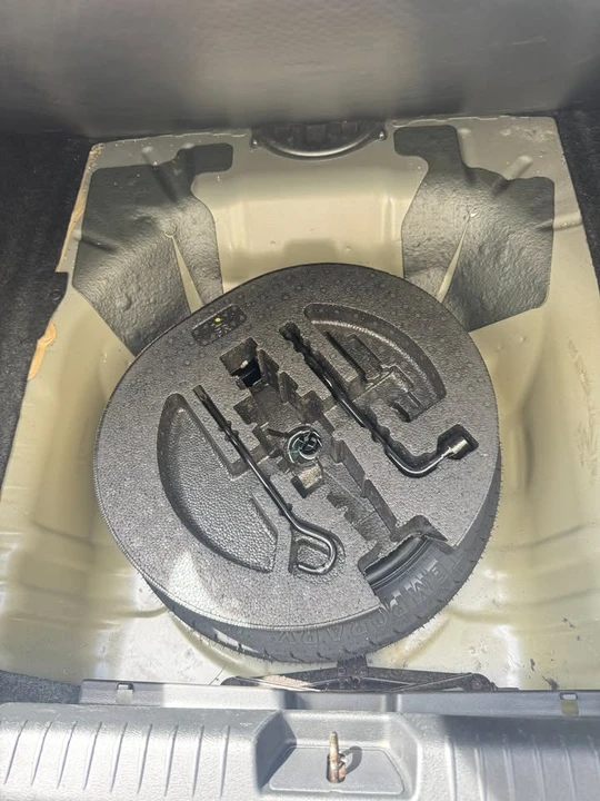 2011 Honda Civic 8th Gen - Image 13 of 13