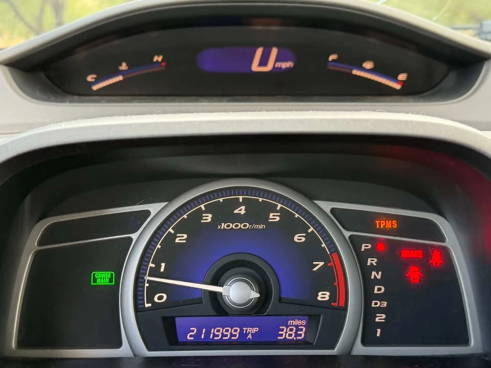 2011 Honda Civic 8th Gen - Image 8 of 13