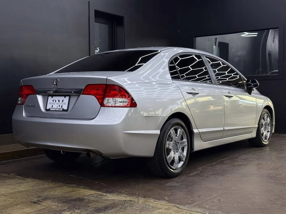 2011 Honda Civic 8th Gen - Image 9 of 20