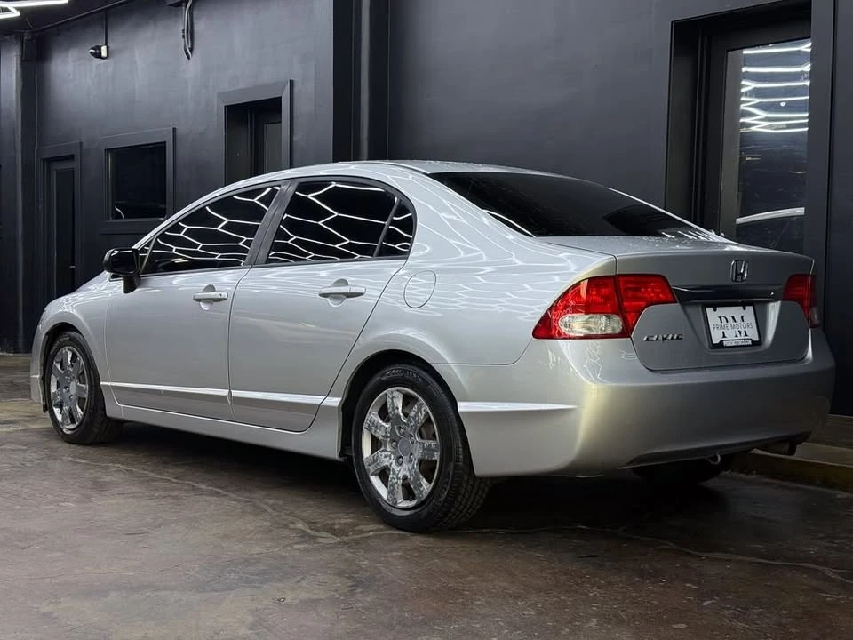 2011 Honda Civic 8th Gen - Image 6 of 19