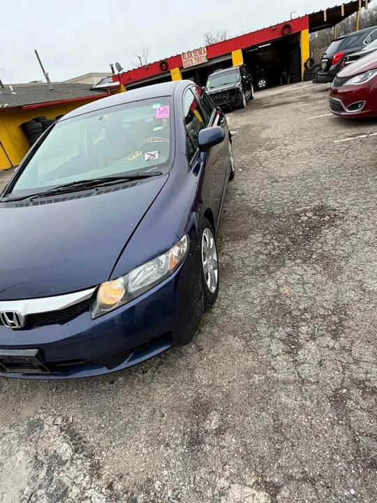 2011 Honda Civic 8th Gen - Image 3 of 14