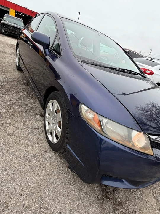 2011 Honda Civic 8th Gen - Image 3 of 16