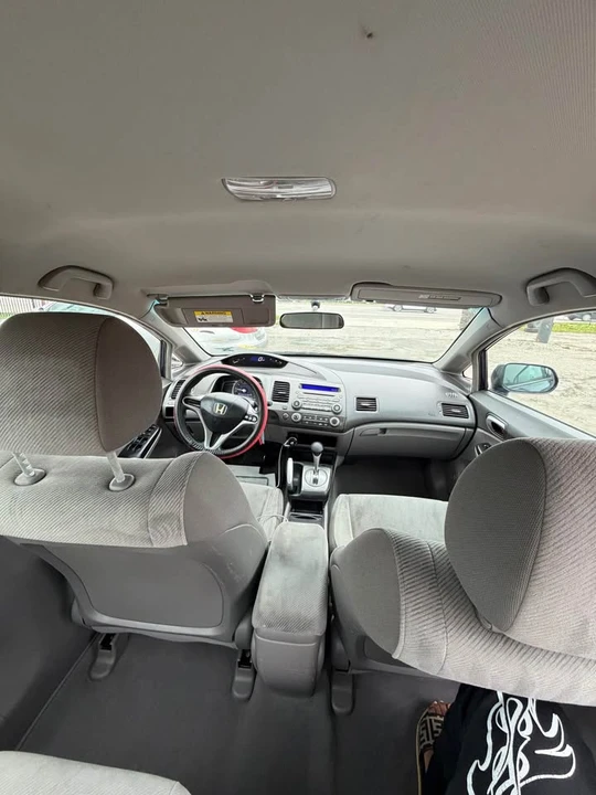 2011 Honda Civic 8th Gen - Image 13 of 16