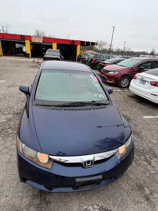 2011 Honda Civic 8th Gen - Image 2 of 16