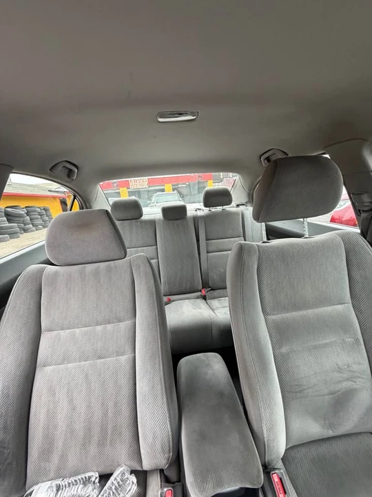 2011 Honda Civic 8th Gen - Image 12 of 16