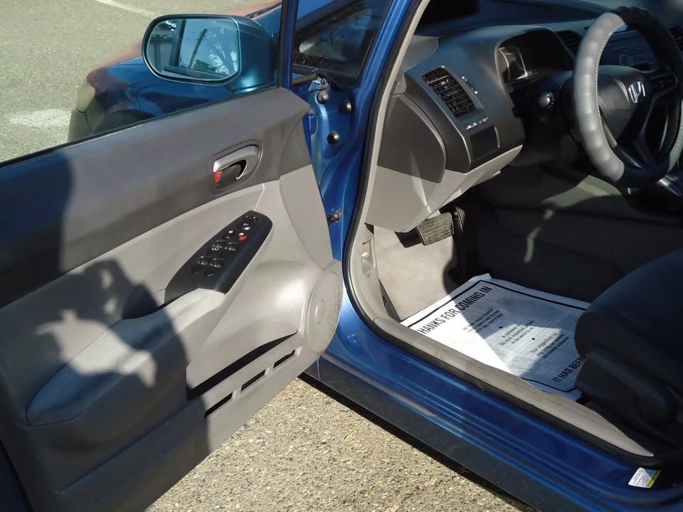 2011 Honda Civic 8th Gen - Image 6 of 17