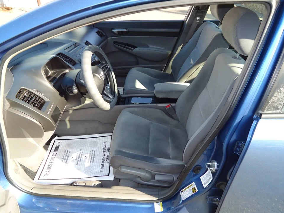 2011 Honda Civic 8th Gen - Image 7 of 17