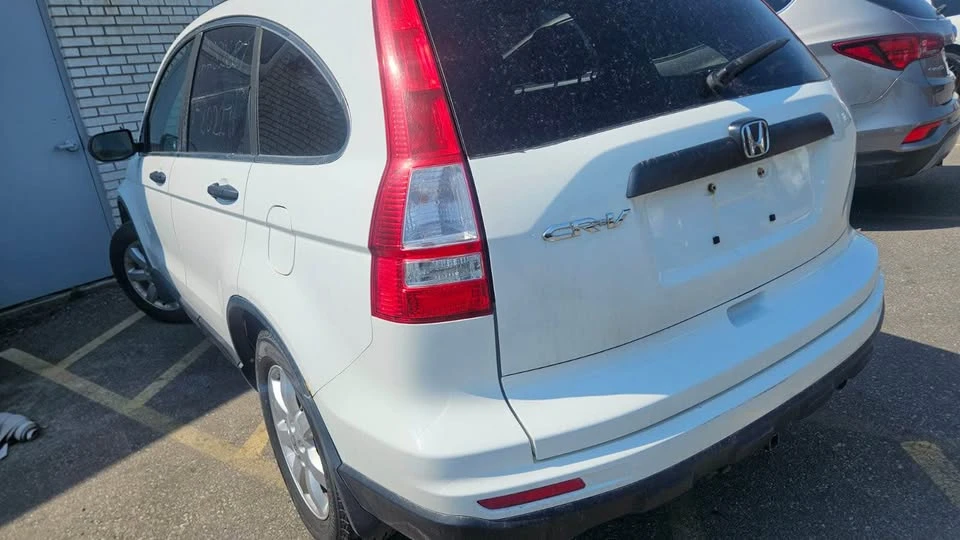 2011 Honda CR-V 3rd Gen - Image 2 of 6