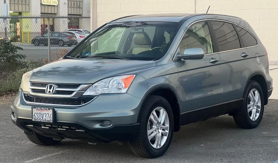 2011 Honda CR-V 3rd Gen - Image 2 of 17