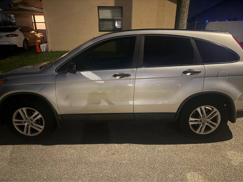 2011 Honda CR-V 3rd Gen - Image 2 of 3