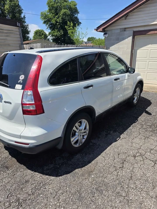 2011 Honda CR-V 3rd Gen - Image 2 of 6