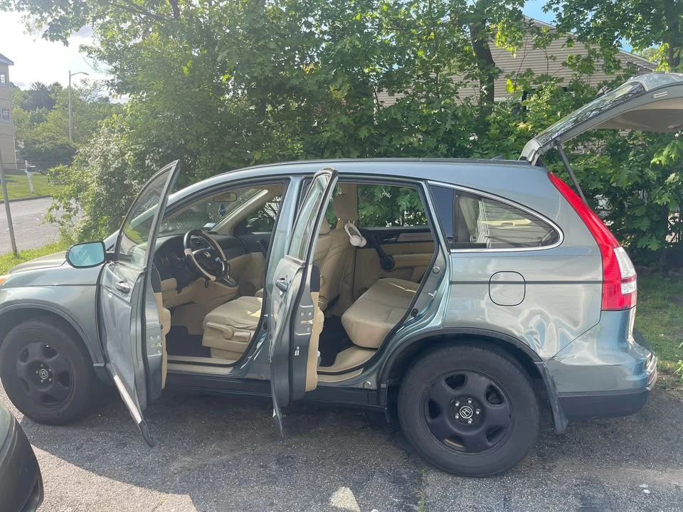 2011 Honda CR-V 3rd Gen - Image 2 of 7