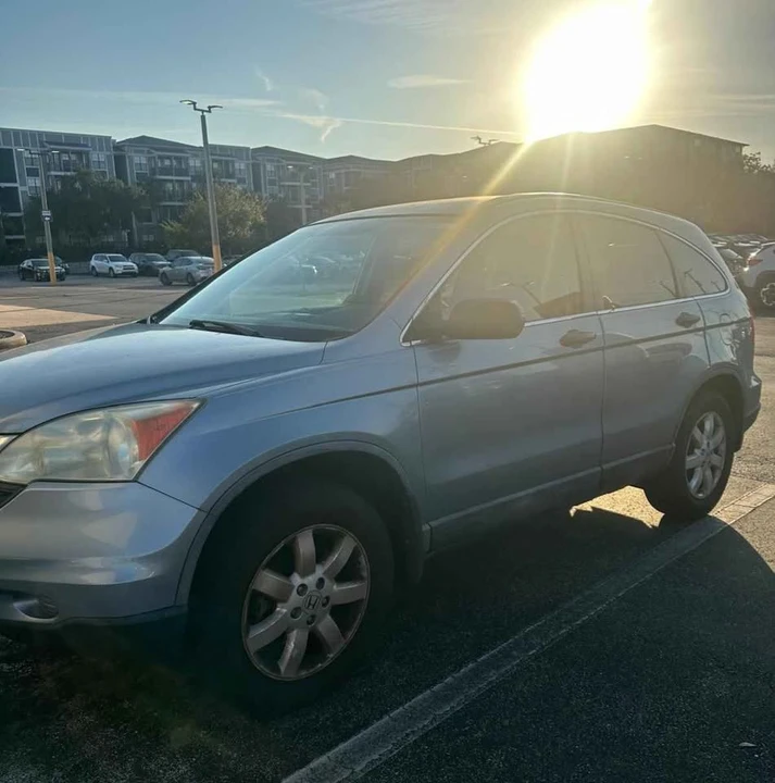 2011 Honda CR-V 3rd Gen - Image 3 of 9