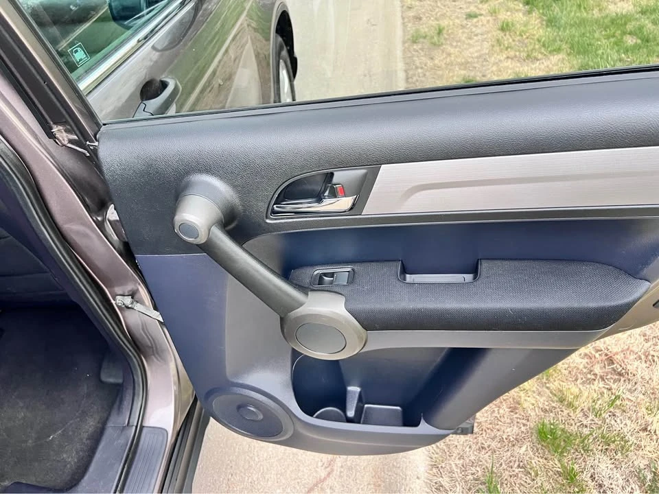 2011 Honda CR-V 3rd Gen - Image 8 of 19