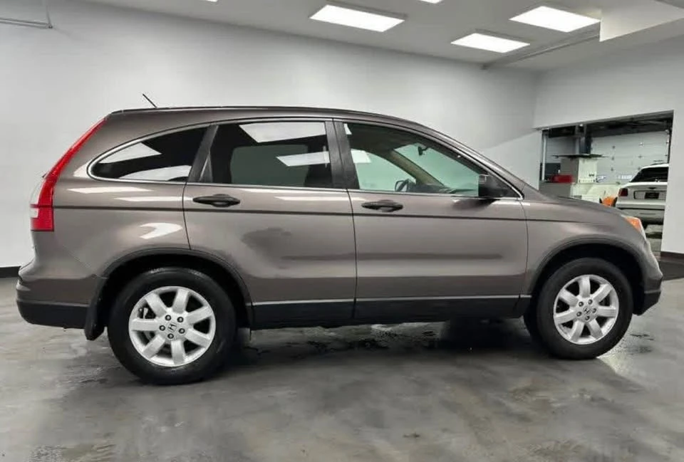 2011 Honda CR-V 3rd Gen - Image 2 of 6