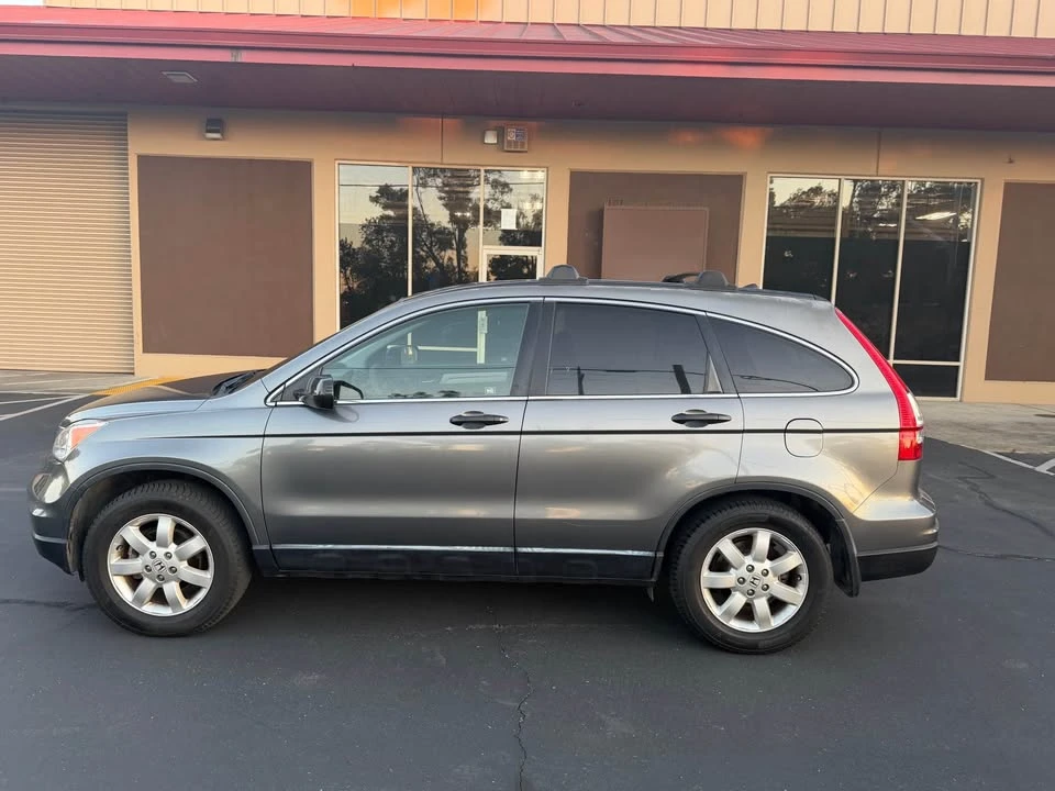 2011 Honda CR-V 3rd Gen - Image 3 of 18