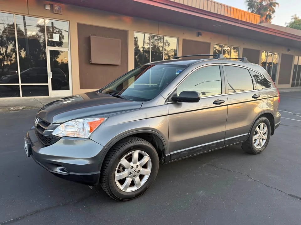 2011 Honda CR-V 3rd Gen - Image 2 of 18