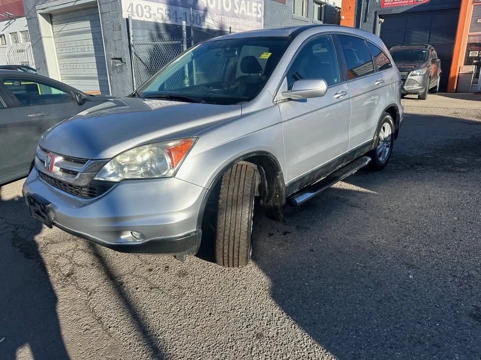 2011 Honda CR-V 3rd Gen - Image 2 of 15